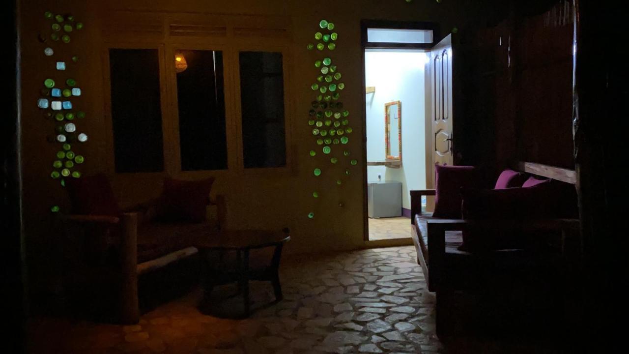 Afro Smile Hotel And Guest House-Jinja Extérieur photo