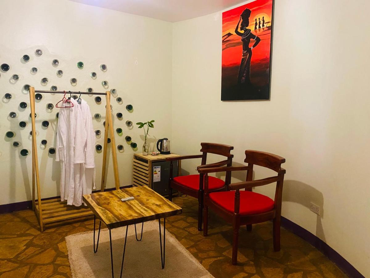 Afro Smile Hotel And Guest House-Jinja Extérieur photo