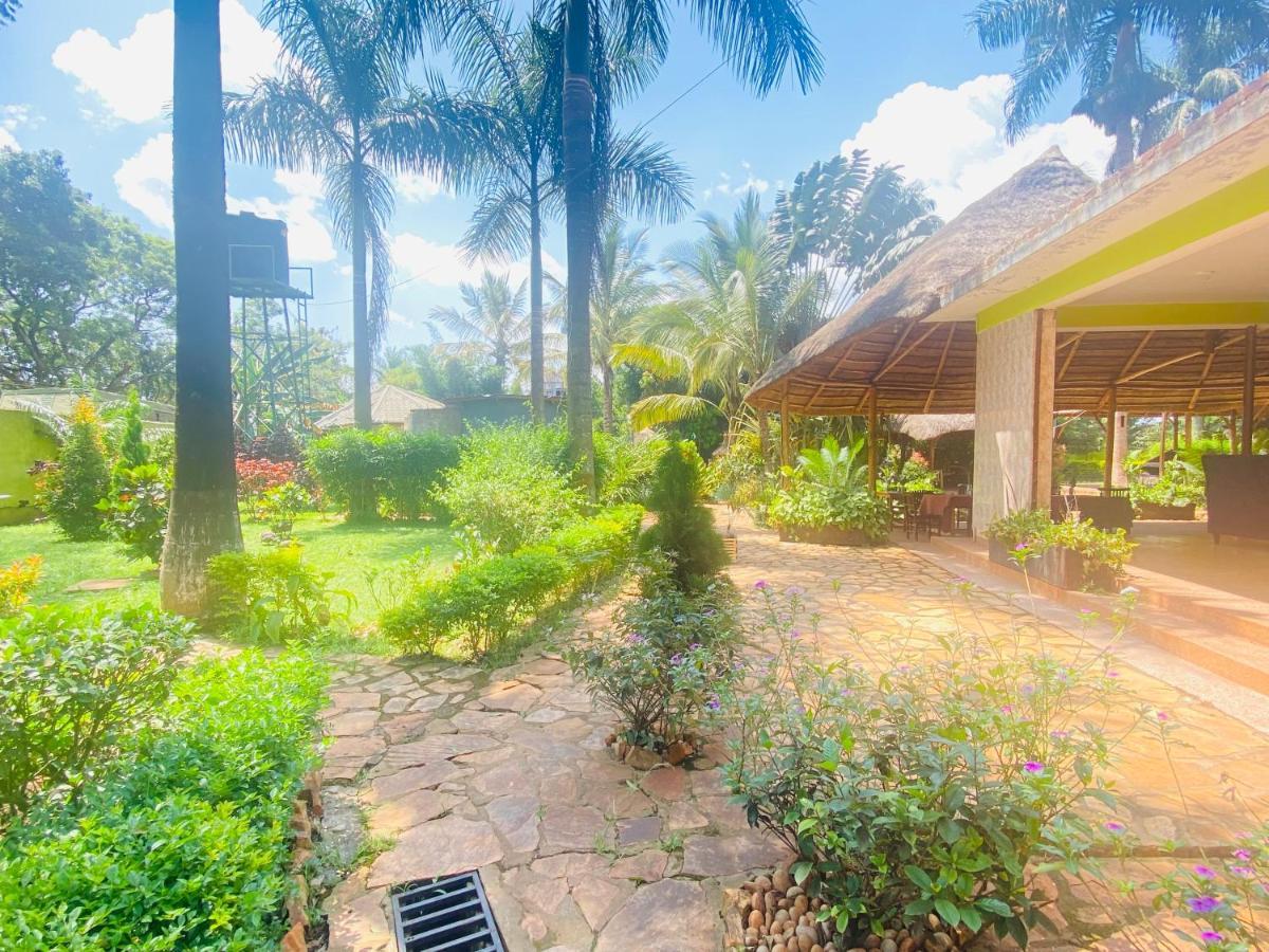 Afro Smile Hotel And Guest House-Jinja Extérieur photo