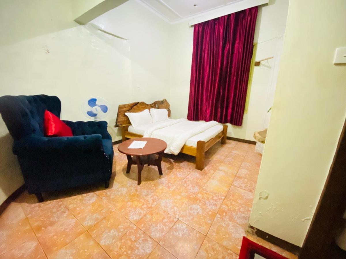 Afro Smile Hotel And Guest House-Jinja Extérieur photo